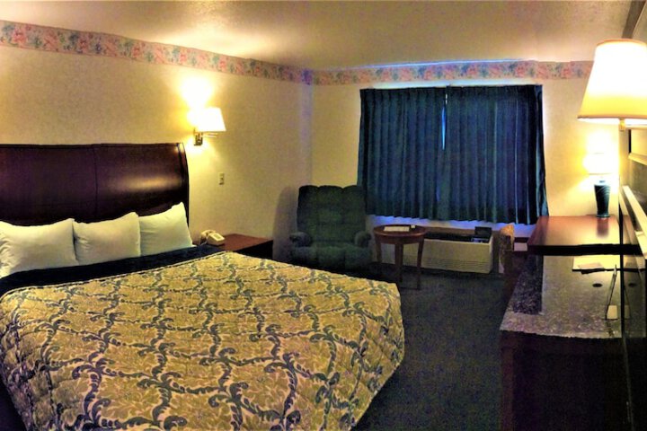 Room 23 of 43
