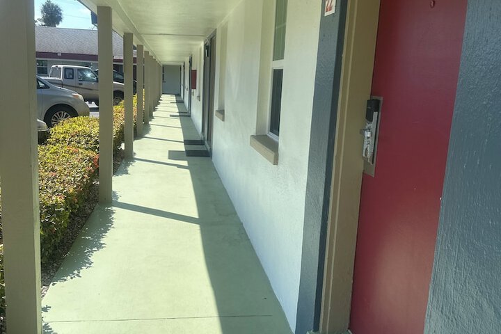 Tropical Palm Motel