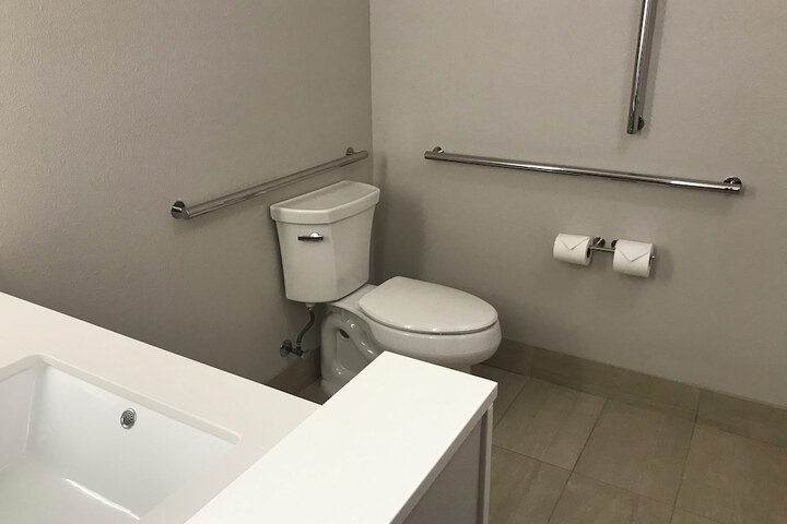 Holiday Inn Express & Suites Hannibal - Medical Center by IHG