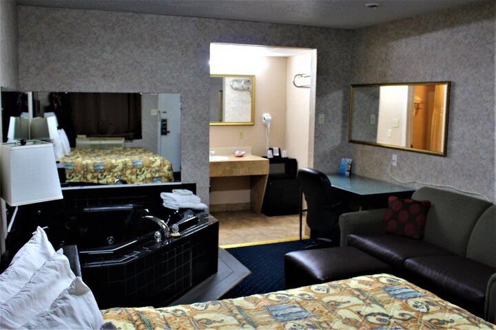 Room 24 of 25