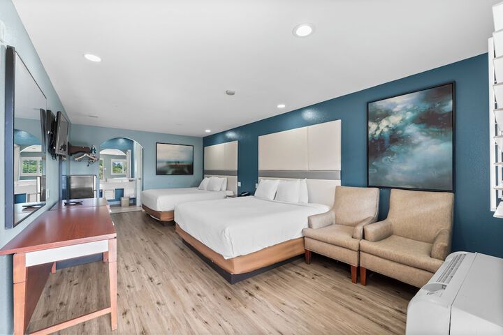Room 18 of 28