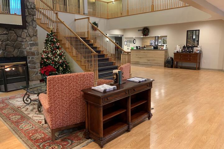 Hotel Interior 11 of 40