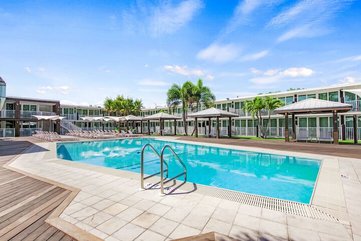 Casey Key Resorts - Mainland