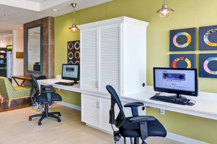 Business Center 41 of 41