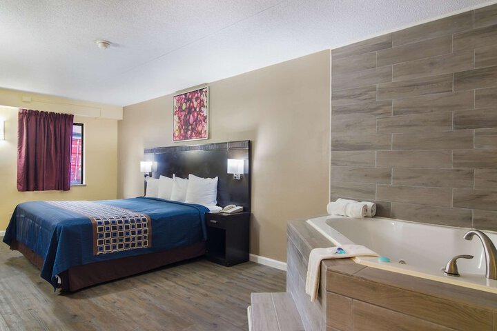 Rodeway Inn & Suites Monroeville - Pittsburgh