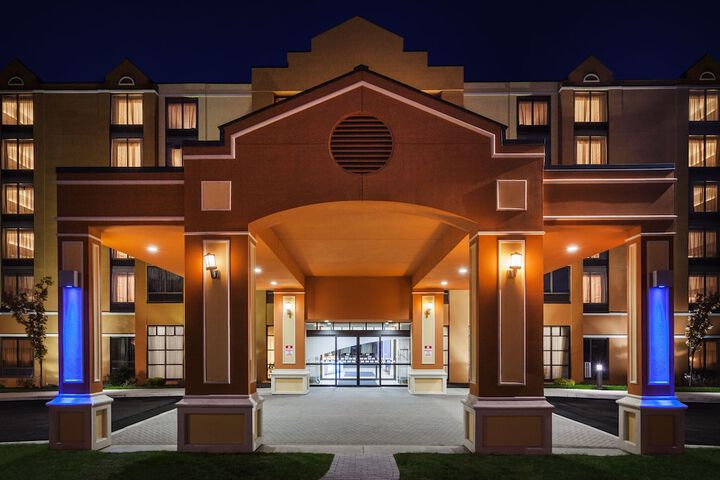 Hotel 5 of 43