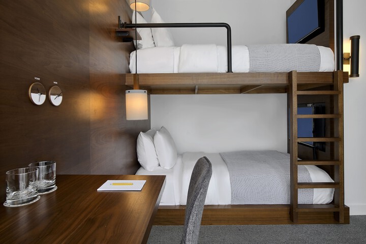 Room 30 of 106