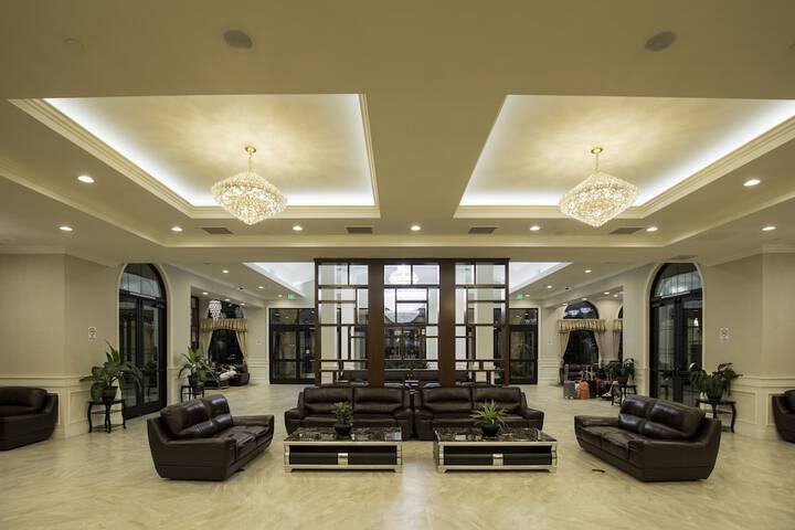 Hotel 5 of 75