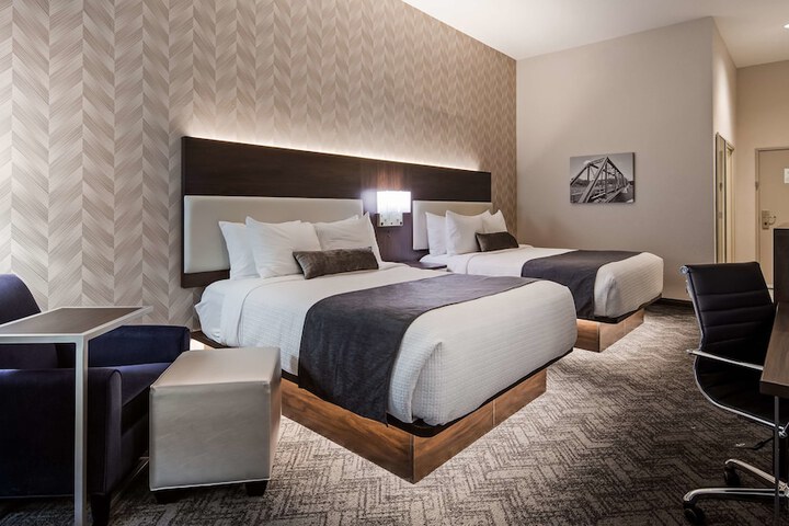 Room 10 of 20