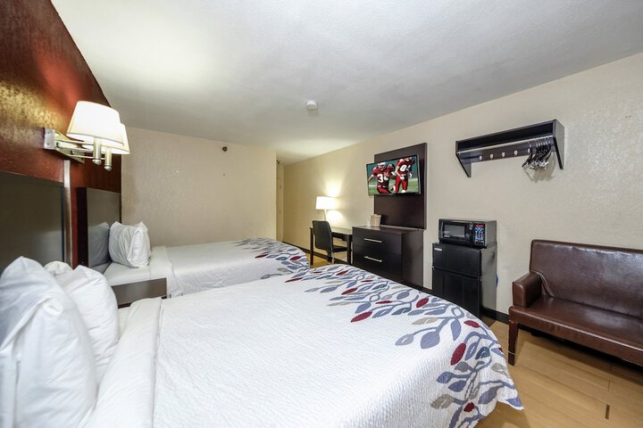 Room 8 of 31