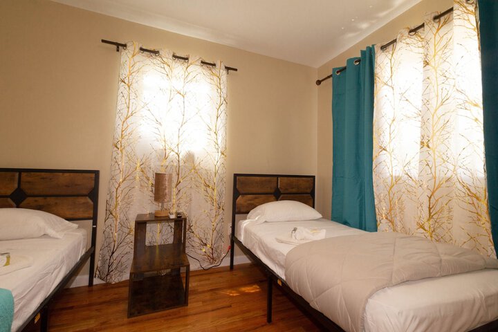 Room 41 of 76