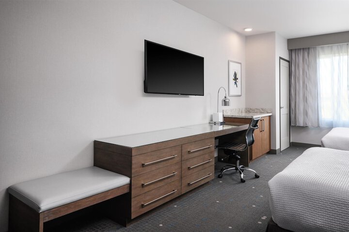 Best Western Premier Hotel at Fishers Landing