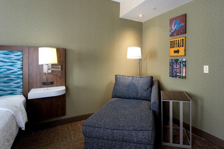 Hampton Inn Buffalo South / I-90
