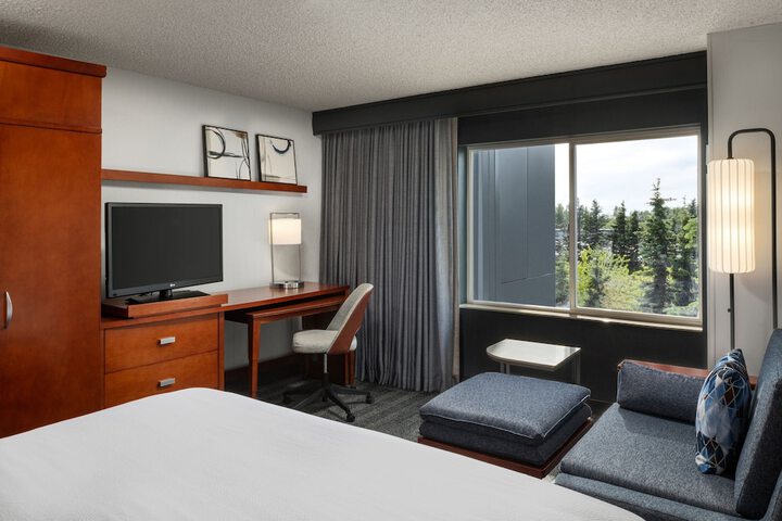 Room 30 of 44