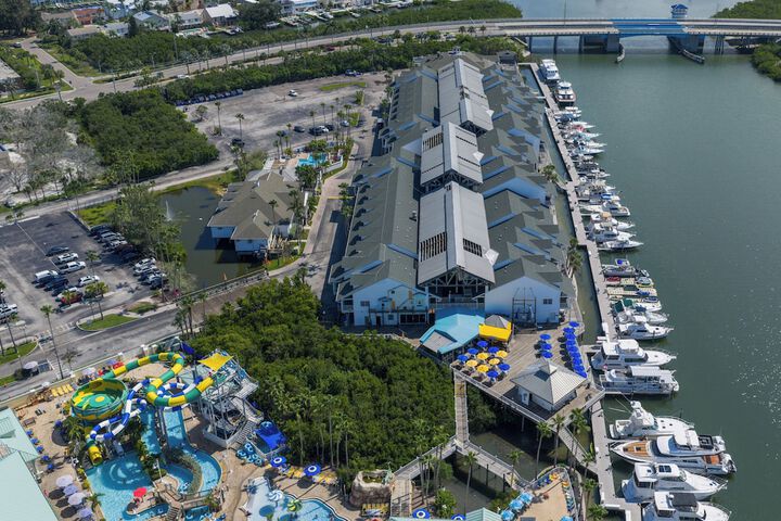 Holiday Inn & Suites Clearwater Beach S-Harbourside by IHG
