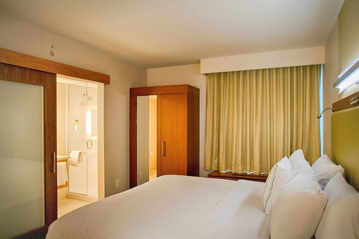 Room 16 of 26