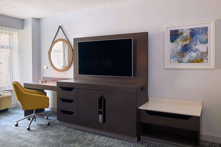 Room 35 of 65