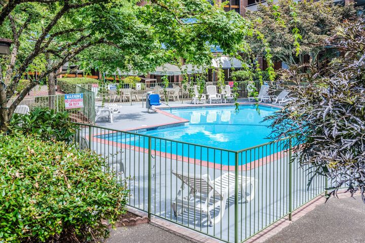 Pool 5 of 34