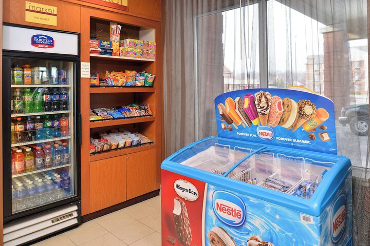 Fairfield Inn & Suites by Marriott Detroit Metro Airport Romulus