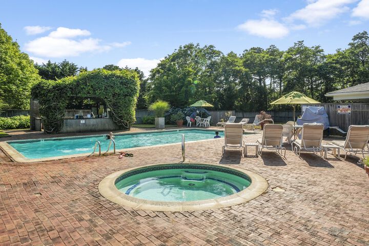 Pool 10 of 41