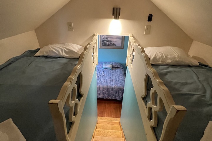 Room 21 of 31