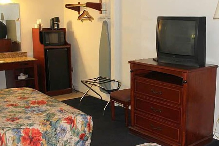Room 11 of 21