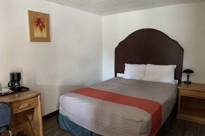 Safari Motel