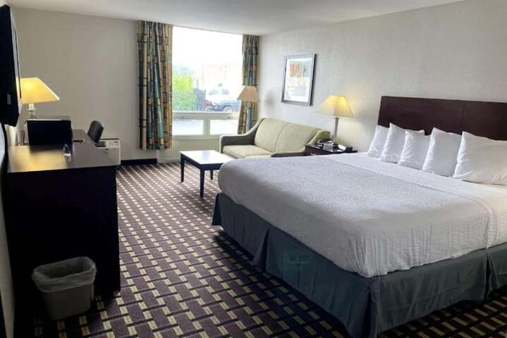 Room 42 of 51