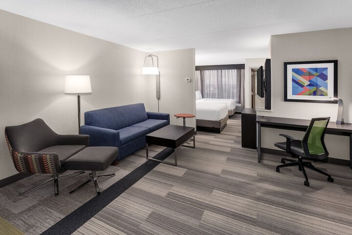 Room 16 of 43