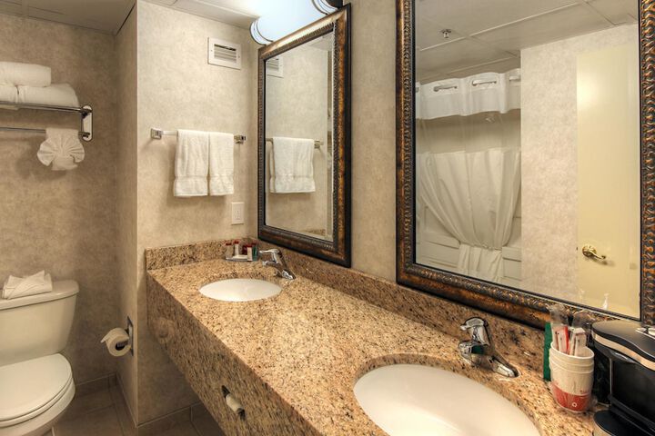 Clarion Hotel Philadelphia International Airport