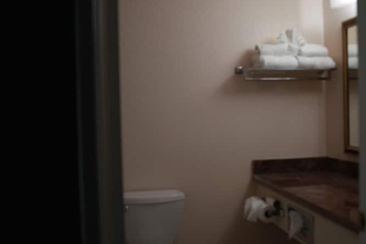 Room 34 of 37