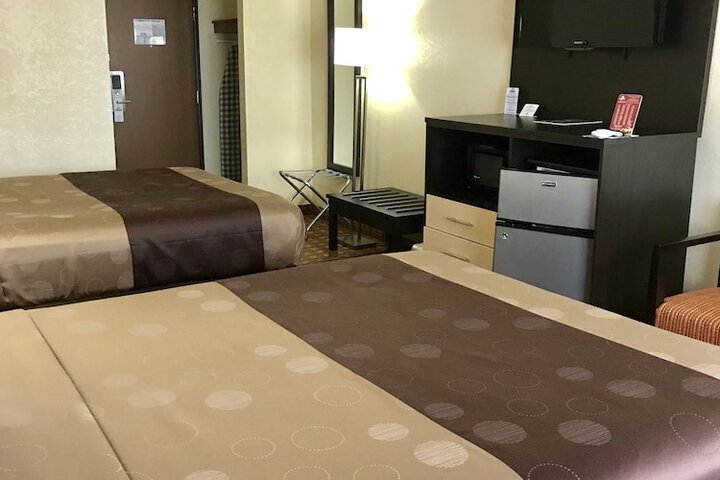 Quality Inn & Suites Benton Harbor - St. Joseph
