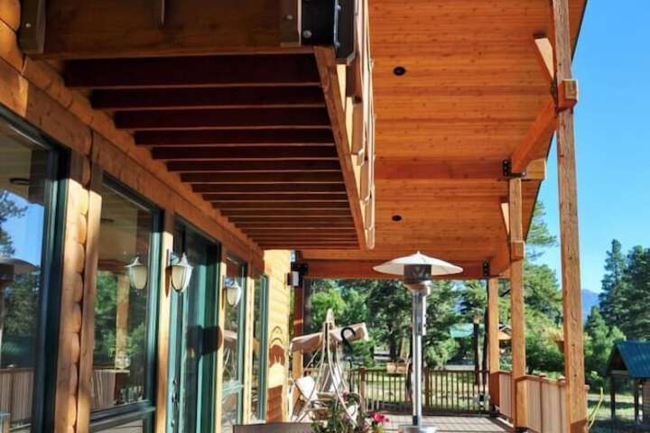 Elktrace Bed & Breakfast