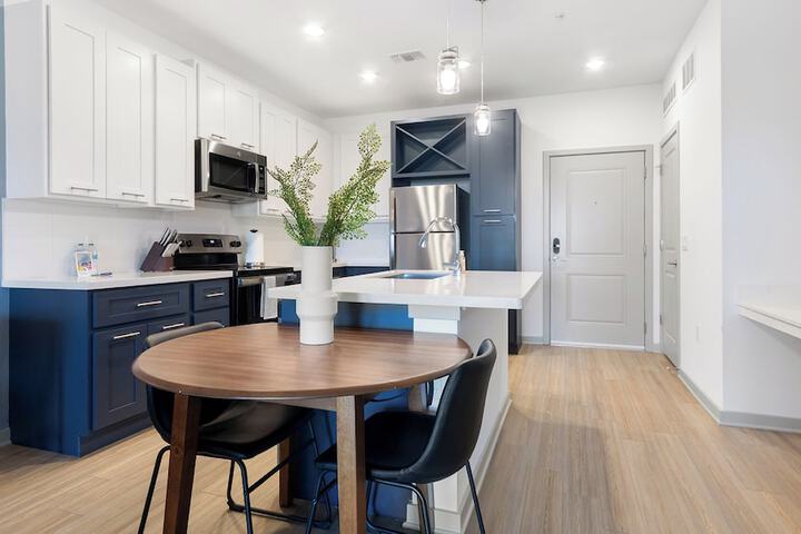 Landing Furnished Apartments near Lake Apopka
