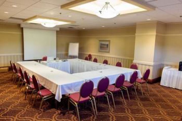 BEST WESTERN PLUS Coquitlam Inn Convention Centre
