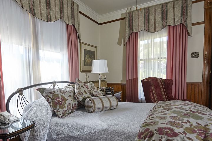 Victorias Historic Inn