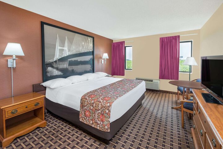 Room 14 of 17