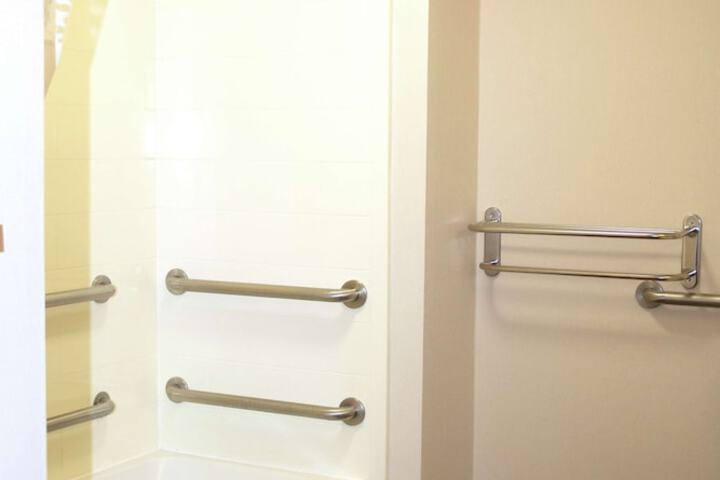 Room 12 of 28