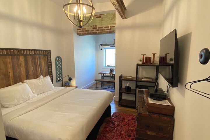 Room 16 of 81