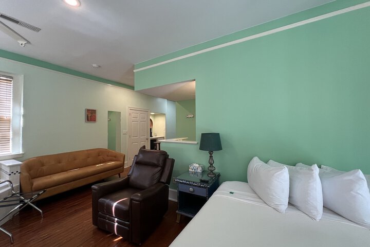 Room 71 of 142