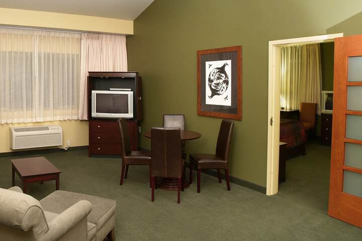 Room 12 of 39