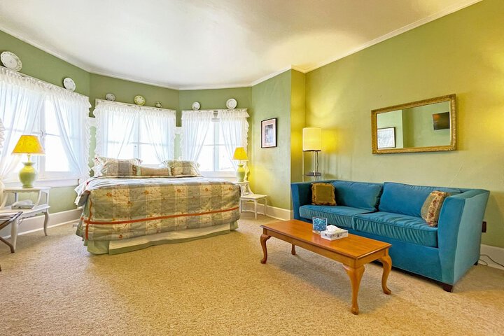 Room 25 of 88