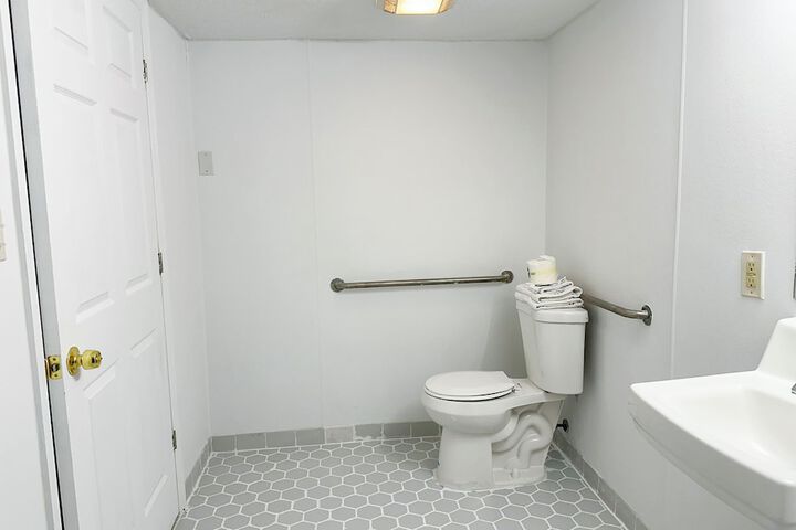 Room 30 of 67
