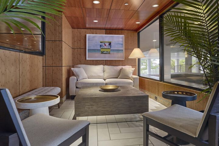 Henlopen Oceanfront Hotel