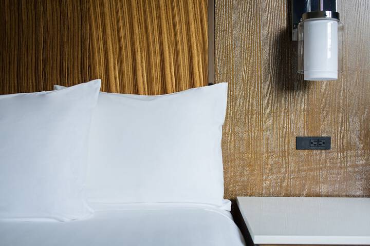 Room 25 of 52