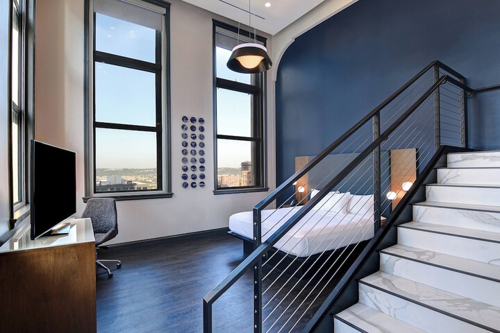 Room 19 of 44