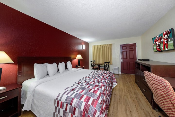 Room 25 of 33
