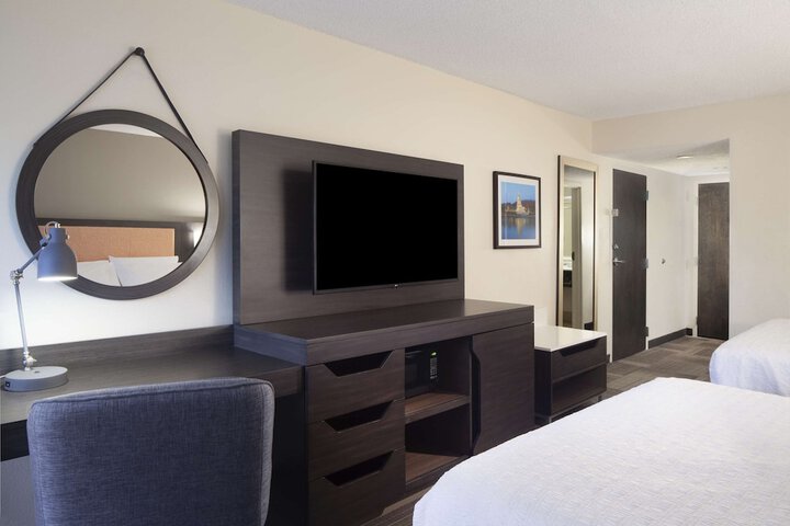 Hampton Inn Charleston-Southridge