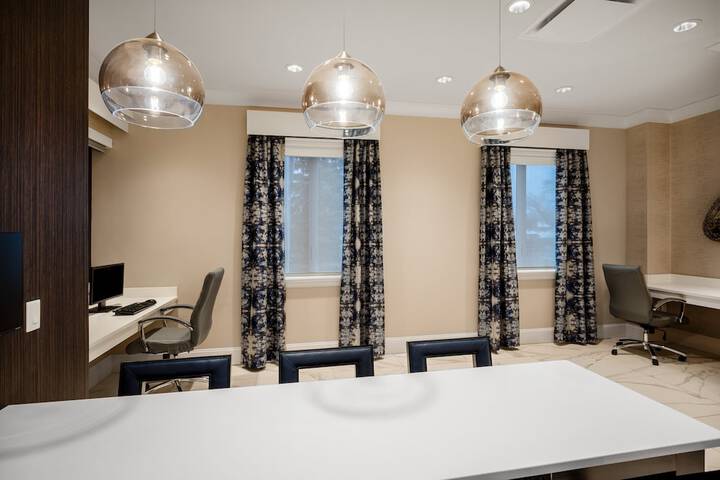 Crowne Plaza Albany - The Desmond Hotel by IHG