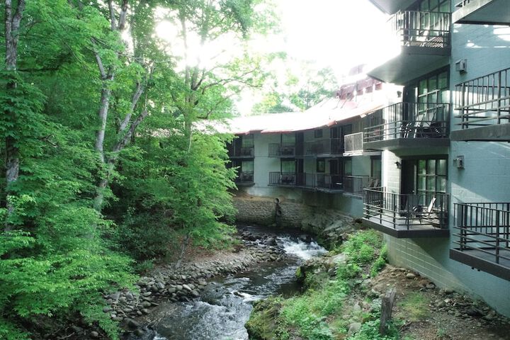 Hotel 7 of 55
